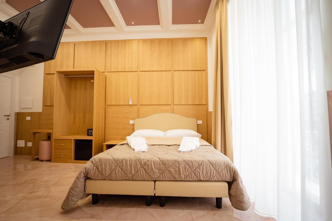 Medina H. Napoli Centro, By Clapa Group Hotel Exterior photo